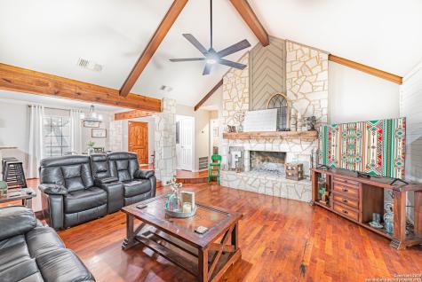 461 Fm 3432 La Vernia TX 78121