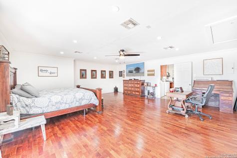 461 Fm 3432 La Vernia TX 78121