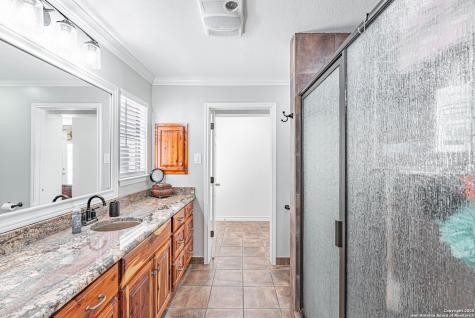 461 Fm 3432 La Vernia TX 78121