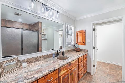 461 Fm 3432 La Vernia TX 78121