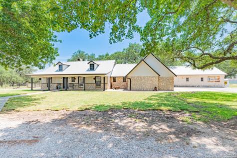 461 Fm 3432 La Vernia TX 78121