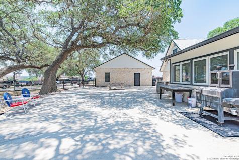 461 Fm 3432 La Vernia TX 78121