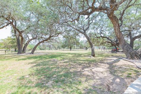 461 Fm 3432 La Vernia TX 78121