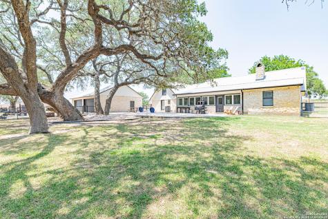 461 Fm 3432 La Vernia TX 78121