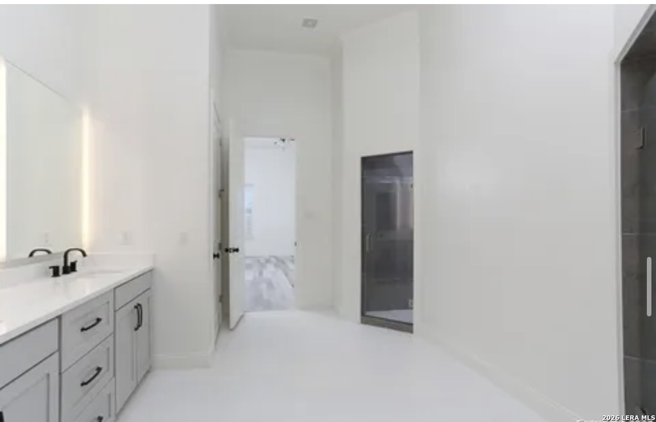 1811 Barrett Palms San Antonio TX 78224