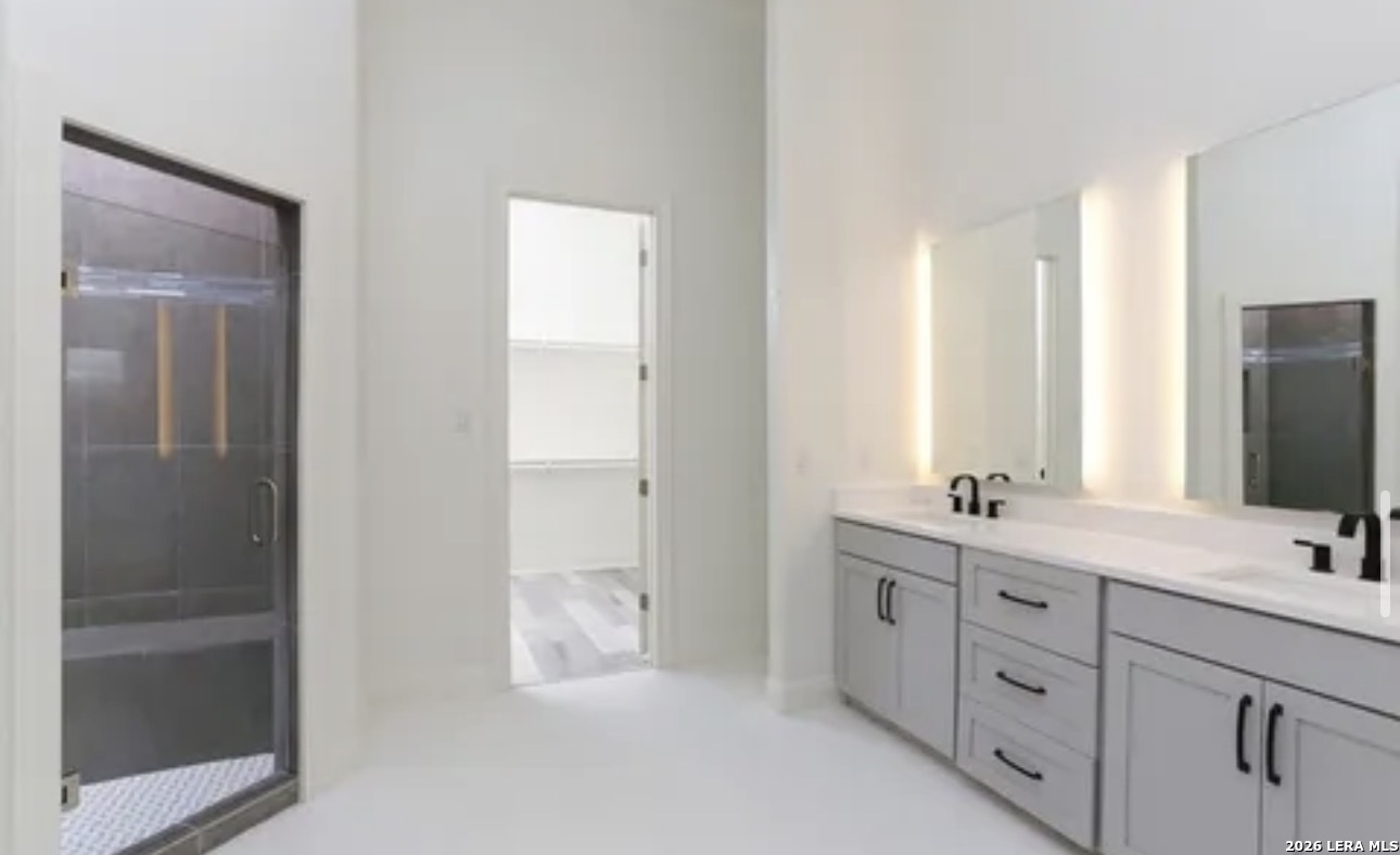 1811 Barrett Palms San Antonio TX 78224