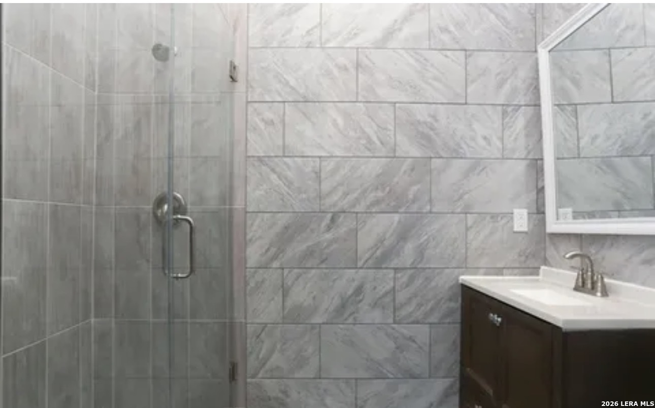 1811 Barrett Palms San Antonio TX 78224