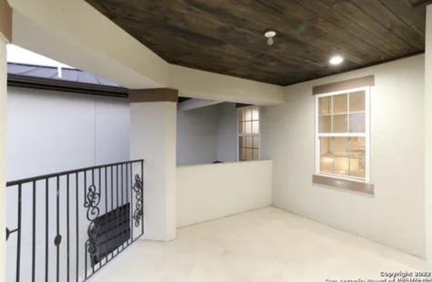 1811 Barrett Palms San Antonio TX 78224