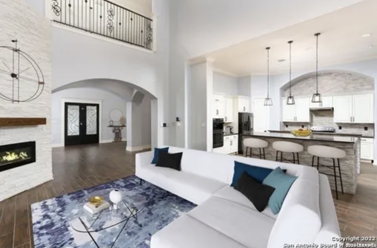 1811 Barrett Palms San Antonio TX 78224