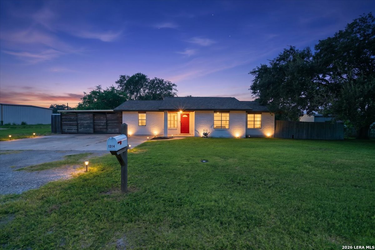 1314 Mark Street George West TX 78022