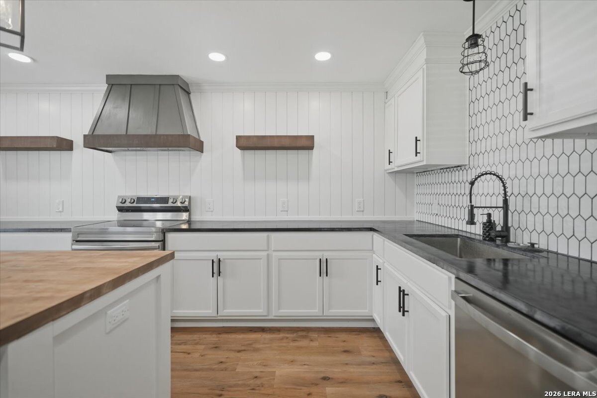 1314 Mark Street George West TX 78022