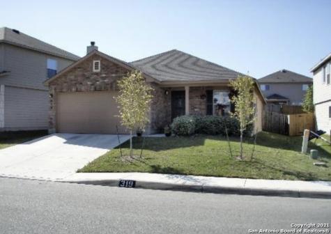 319 Fontana Albero San Antonio TX 78253