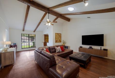 2519 Cedar Falls Street San Antonio TX 78232