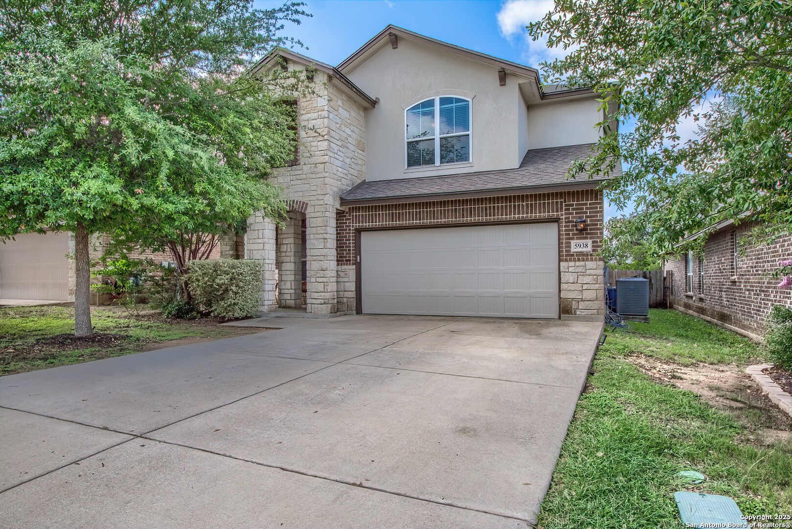 5938 Akin Song San Antonio TX 78261