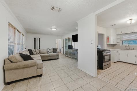 118 Raleigh Place San Antonio TX 78201