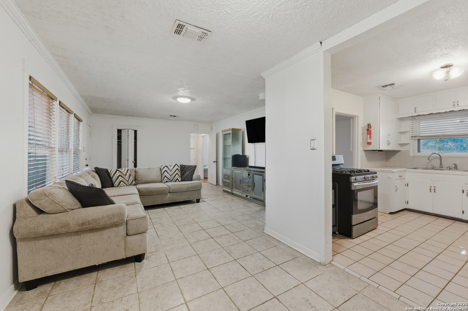 118 Raleigh Place San Antonio TX 78201