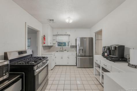 118 Raleigh Place San Antonio TX 78201