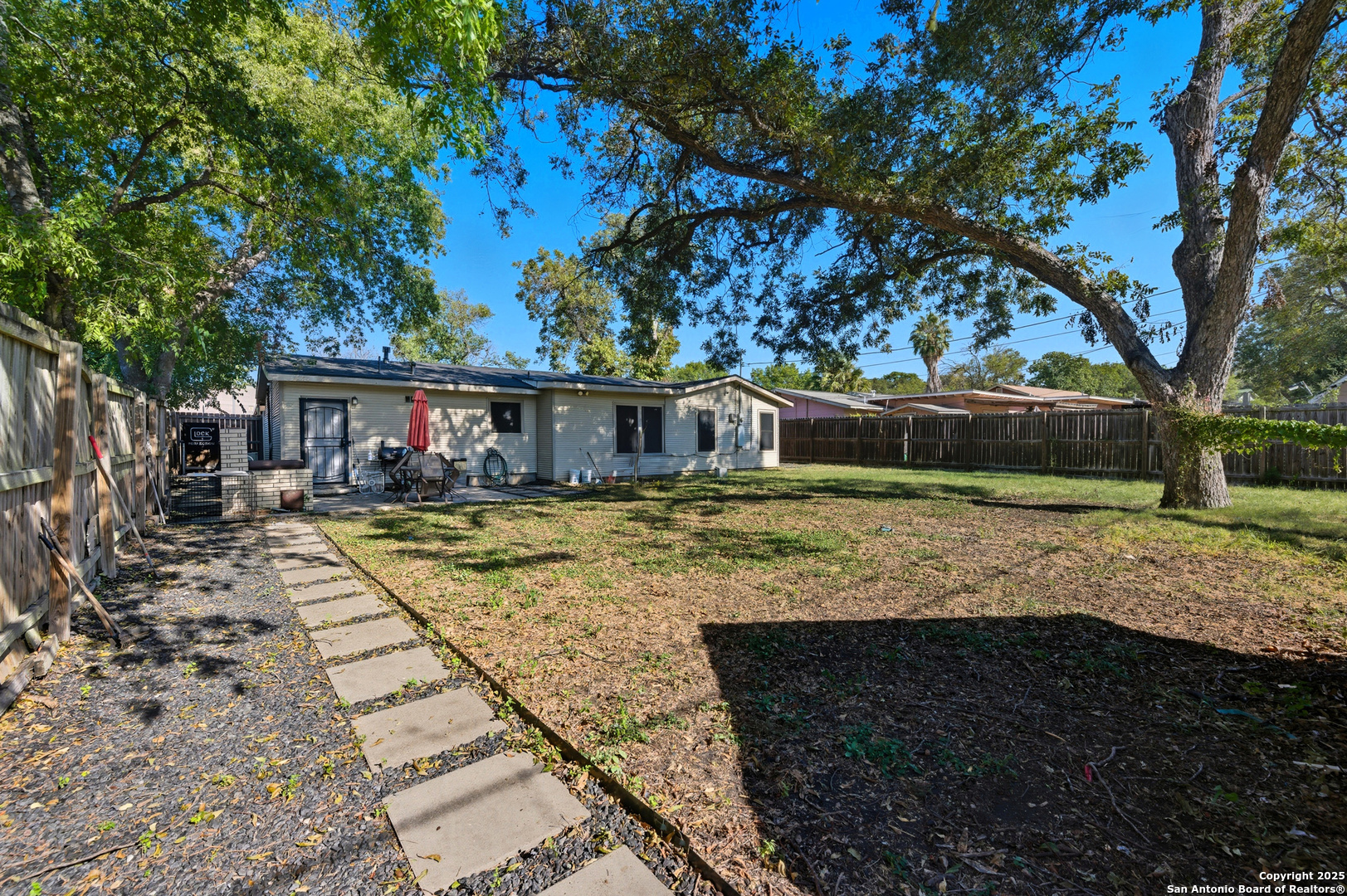 118 Raleigh Place San Antonio TX 78201