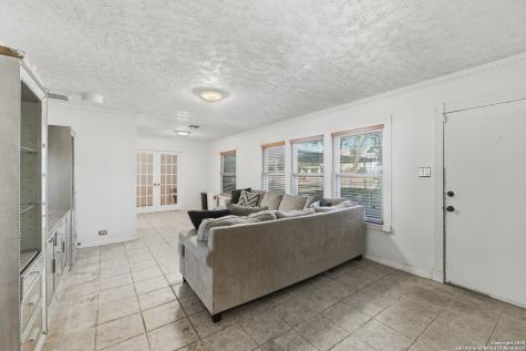 118 Raleigh Place San Antonio TX 78201