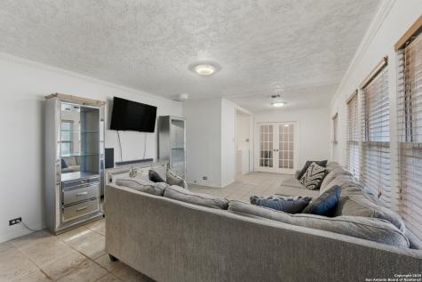 118 Raleigh Place San Antonio TX 78201