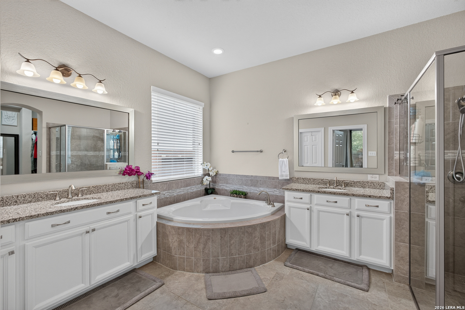 2037 Cullum Park San Antonio TX 78253