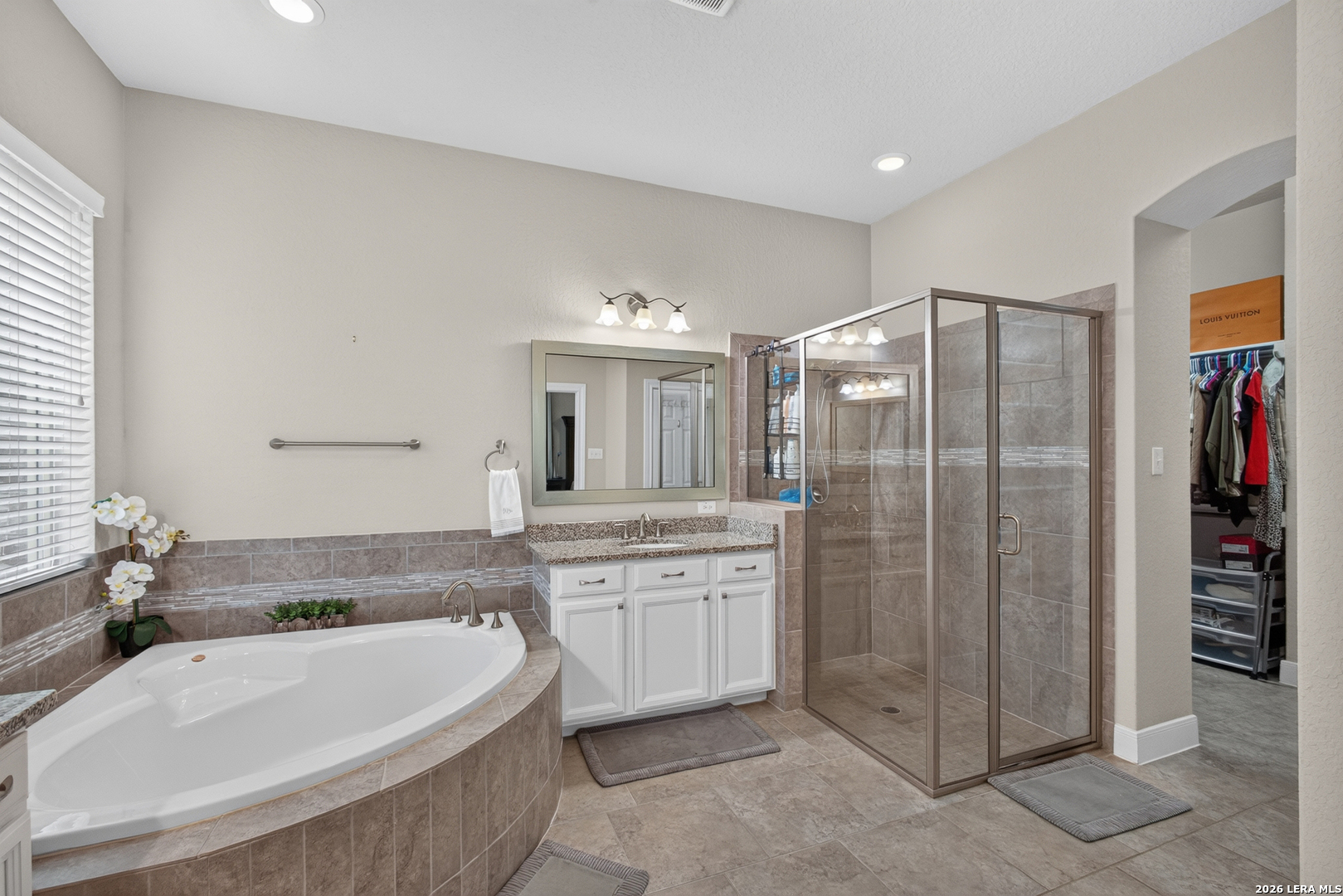 2037 Cullum Park San Antonio TX 78253