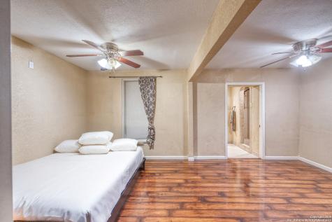 155 Avenida Juarez Brackettville TX 78832