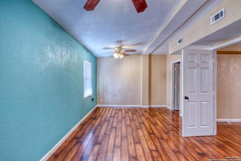 155 Avenida Juarez Brackettville TX 78832
