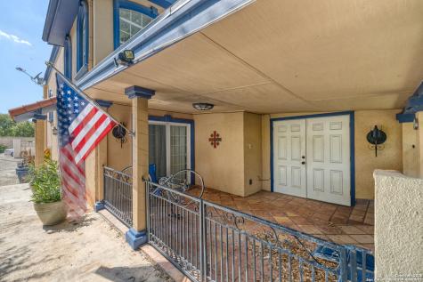 155 Avenida Juarez Brackettville TX 78832