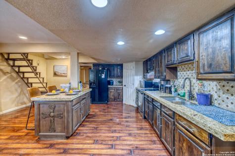 155 Avenida Juarez Brackettville TX 78832