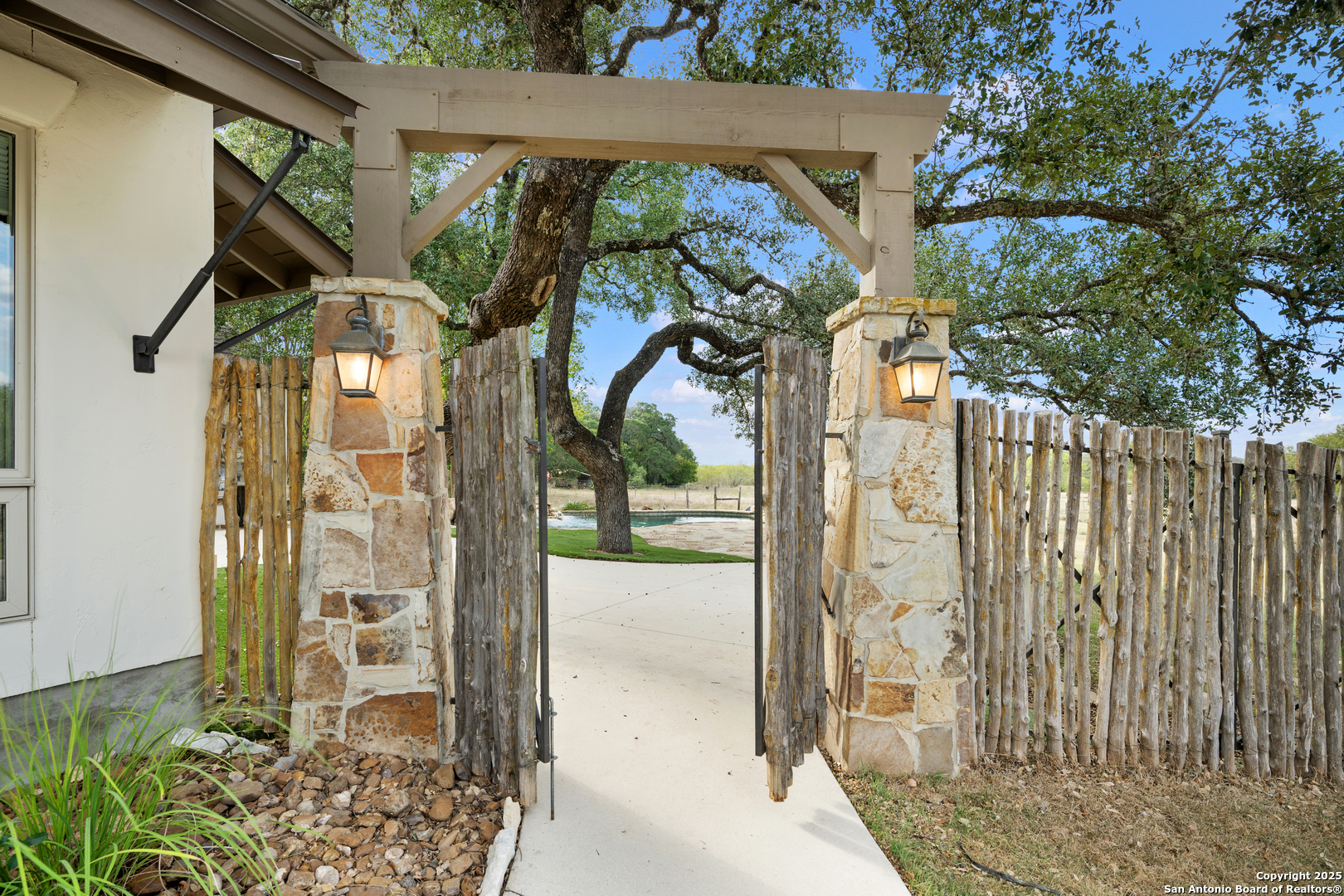 29755 No Le Hace Fair Oaks Ranch TX 78015