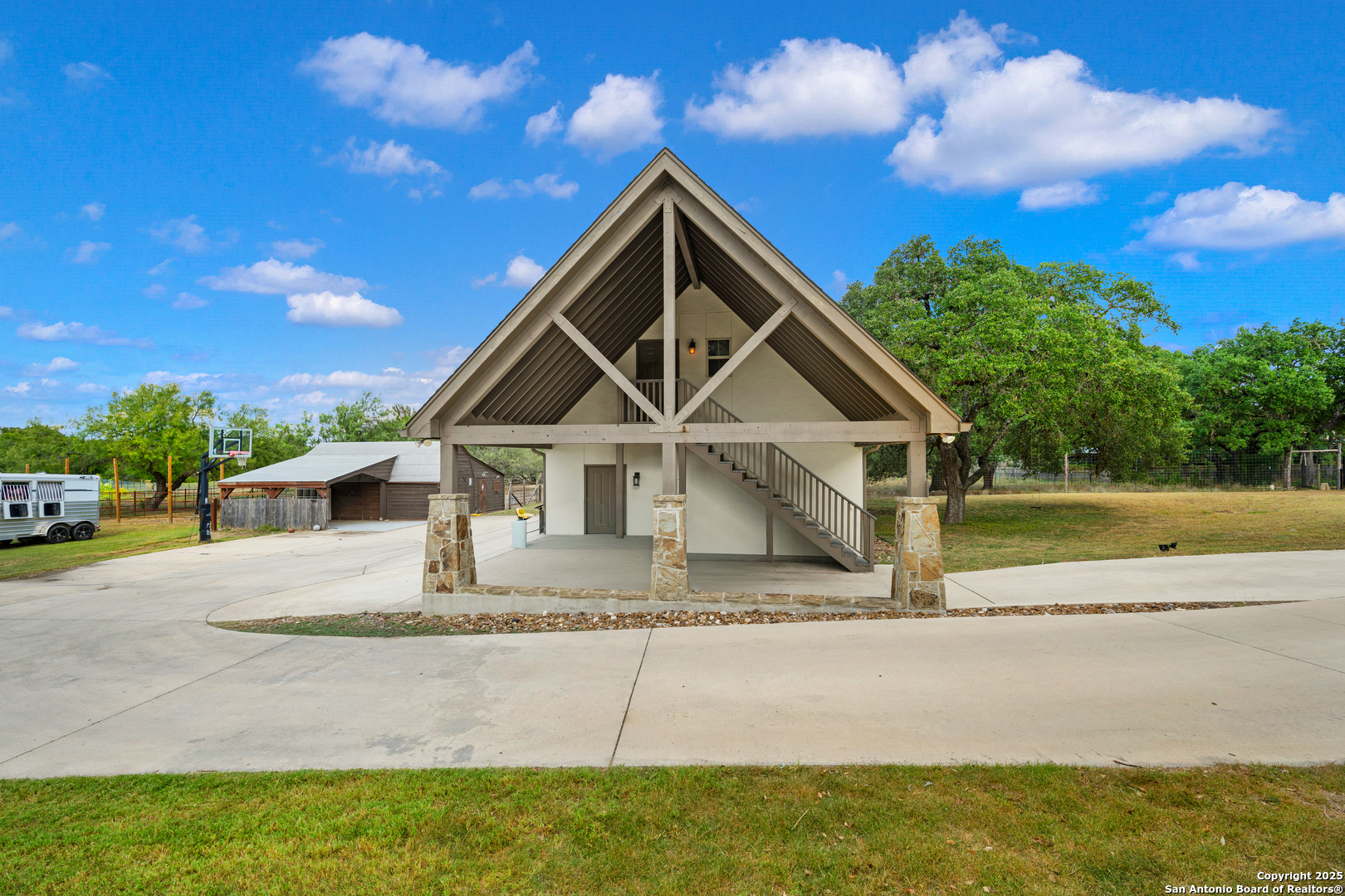 29755 No Le Hace Fair Oaks Ranch TX 78015