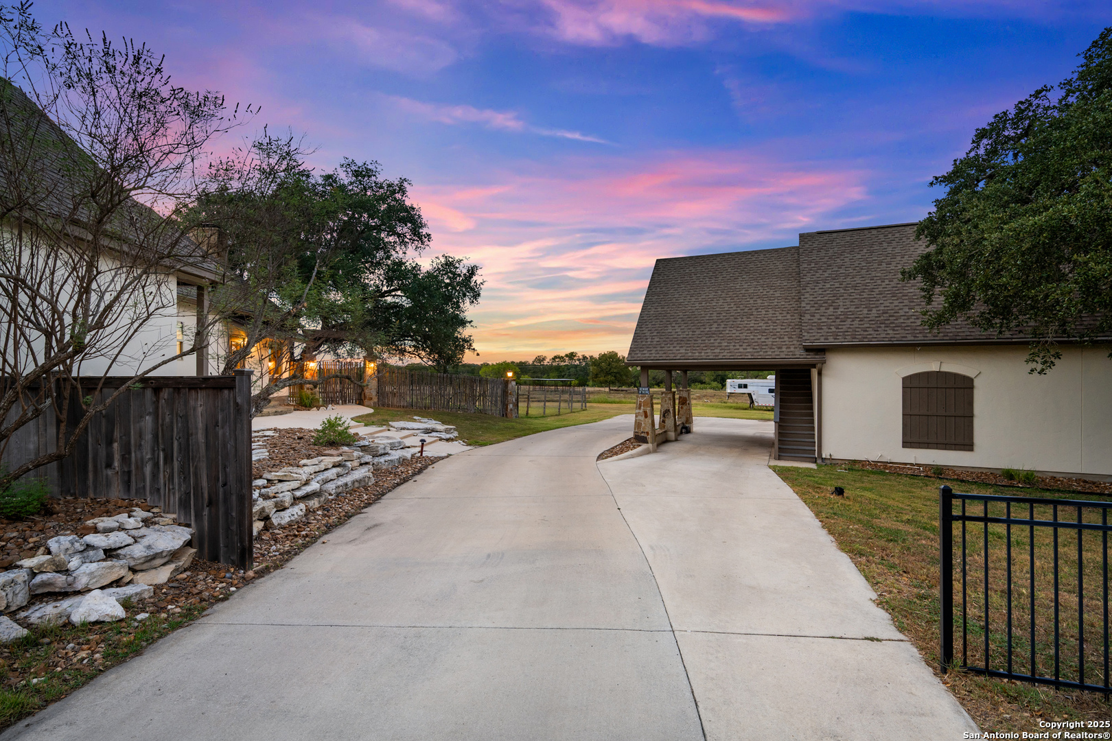 29755 No Le Hace Fair Oaks Ranch TX 78015