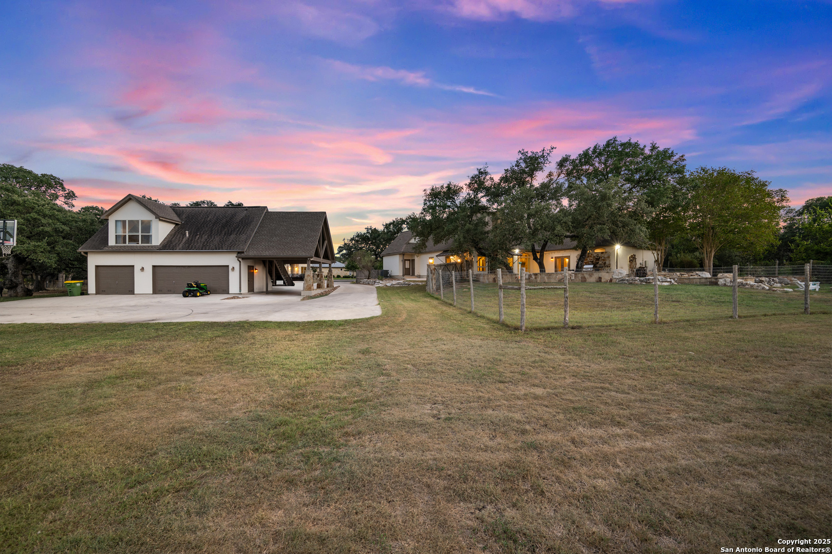 29755 No Le Hace Fair Oaks Ranch TX 78015