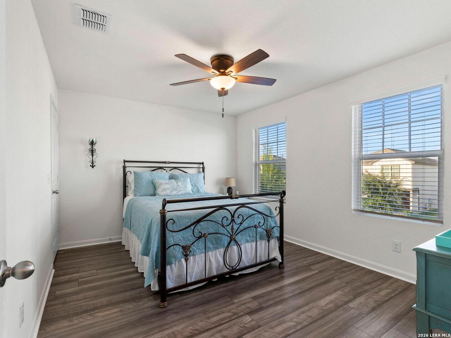 4905 Hallies Garden St Hedwig TX 78152