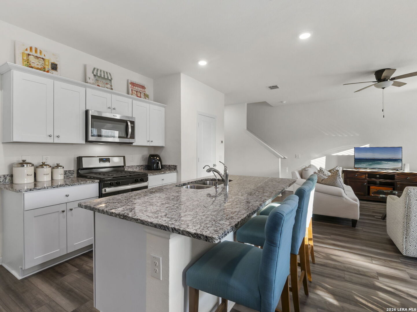 4905 Hallies Garden St Hedwig TX 78152