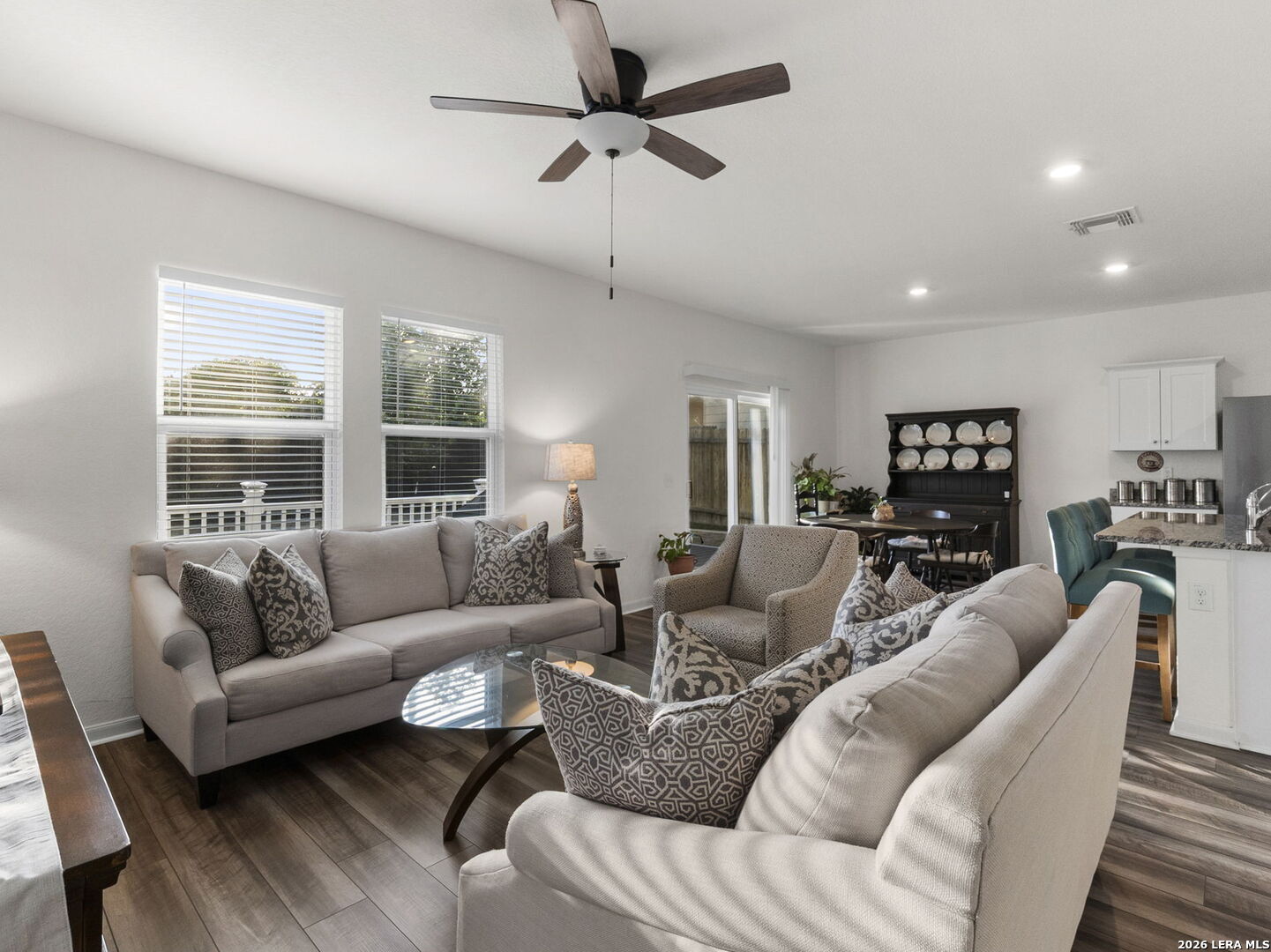 4905 Hallies Garden St Hedwig TX 78152