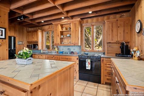 260 Chinaberry Lane Fredericksburg TX 78624