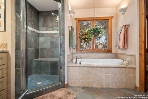 260 Chinaberry Lane Fredericksburg TX 78624