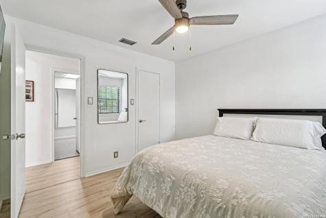15115 Oak Briar San Antonio TX 78232