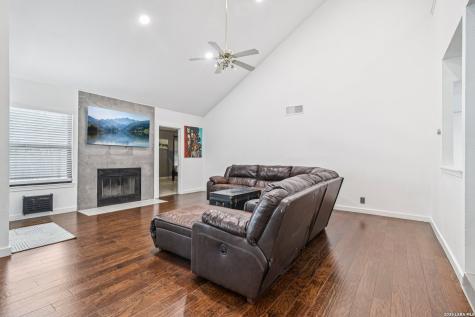 15115 Oak Briar San Antonio TX 78232
