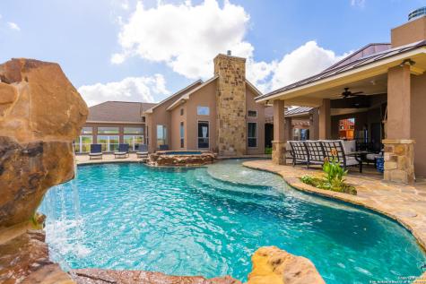 750 S View Drive Lytle TX 78052