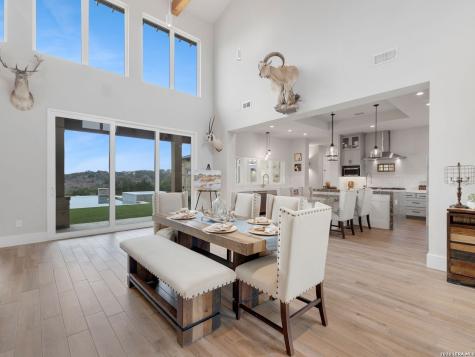 298 Table Rock Helotes TX 78023
