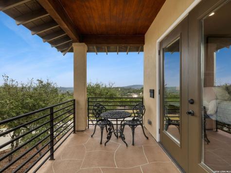 298 Table Rock Helotes TX 78023