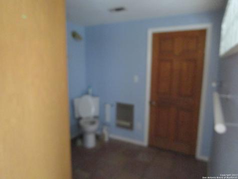 1203 N Walnut Avenue New Braunfels TX 78130