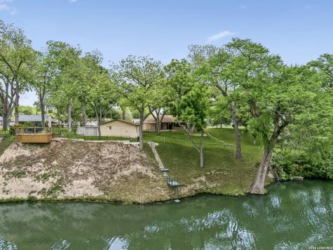 900 Boenig Street Seguin TX 78155