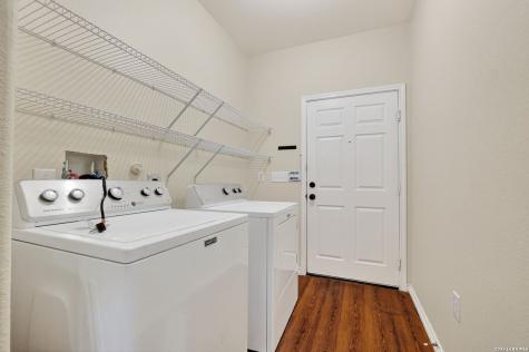 8627 Adhinger San Antonio TX 78245