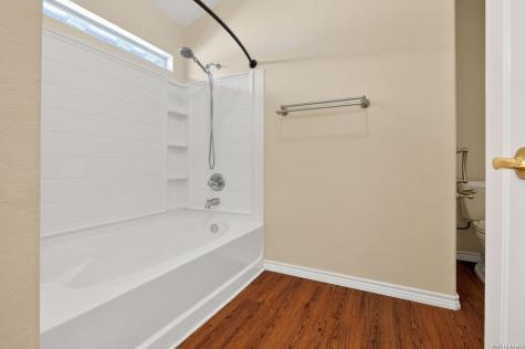 8627 Adhinger San Antonio TX 78245