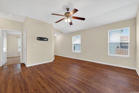 8627 Adhinger San Antonio TX 78245