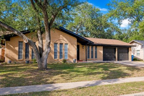 1405 Palo Blanco Beeville TX 78102